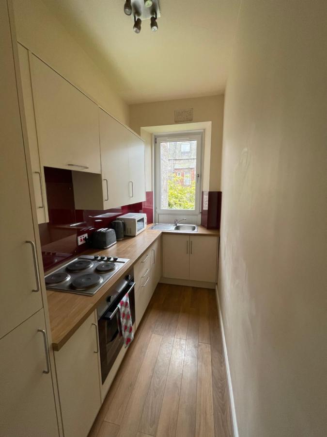 Beautiful 2 Bedroom Apartment- Prime Location, Aberdeen Centre Eksteriør bilde
