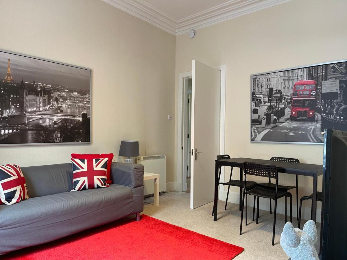 Beautiful 2 Bedroom Apartment- Prime Location, Aberdeen Centre Eksteriør bilde