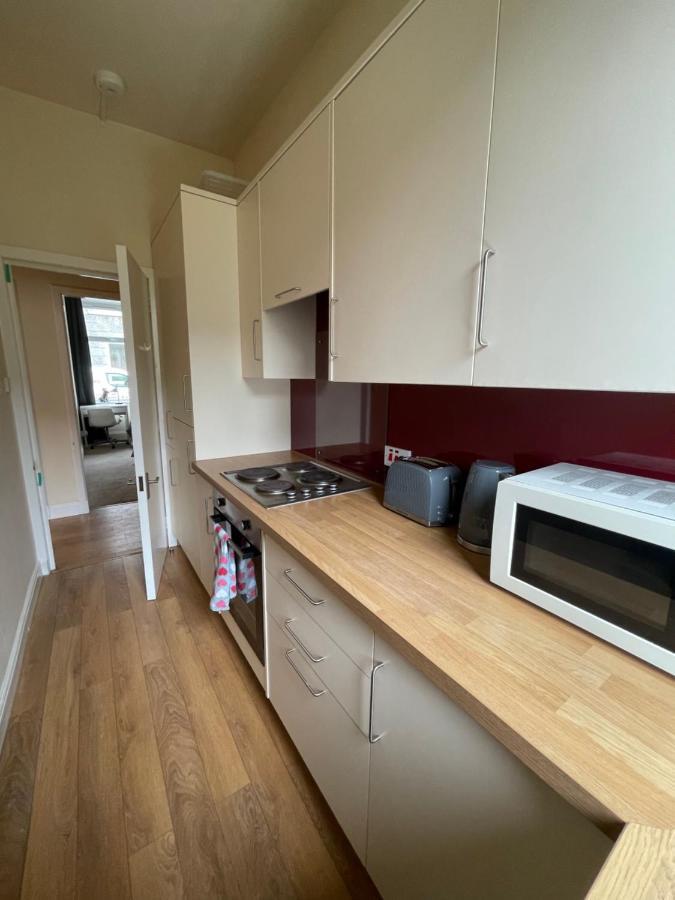Beautiful 2 Bedroom Apartment- Prime Location, Aberdeen Centre Eksteriør bilde